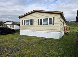 127 Berry Loop Ln, Roseburg, OR