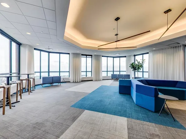 3660 N Lake Shore Dr, Chicago, IL