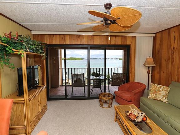 3rd image of 1765 Gulf Blvd #109