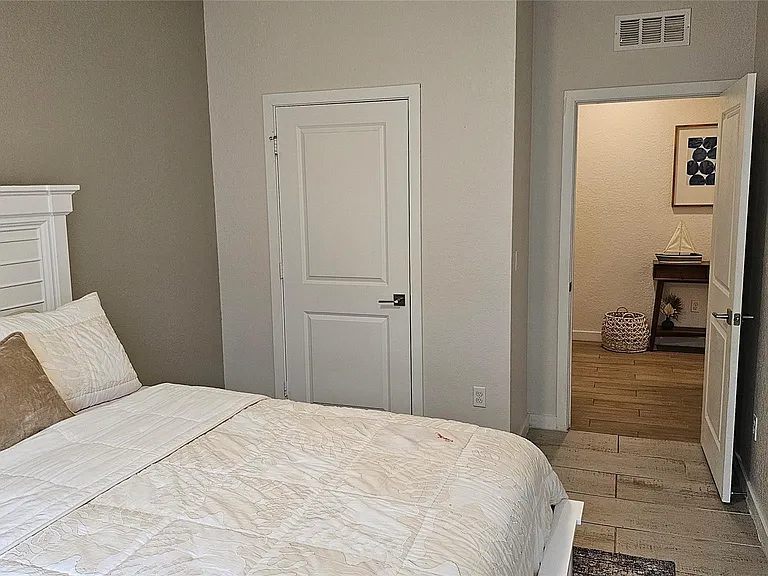 3034 NE Skyview Ln — Photo 12