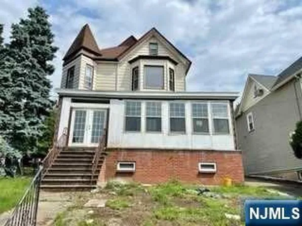 10 Alpine Pl, Kearny, NJ 07032