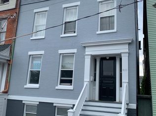610 Columbia St, Hudson, NY 12534