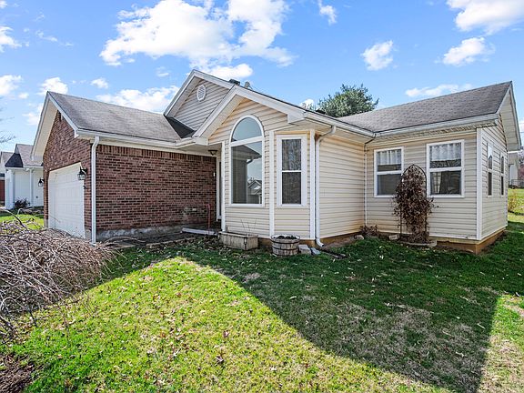 2nd image of 121 Plantation Dr
