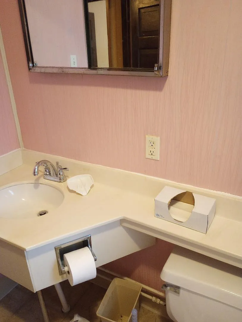 2 bed, $750 — Photo 2