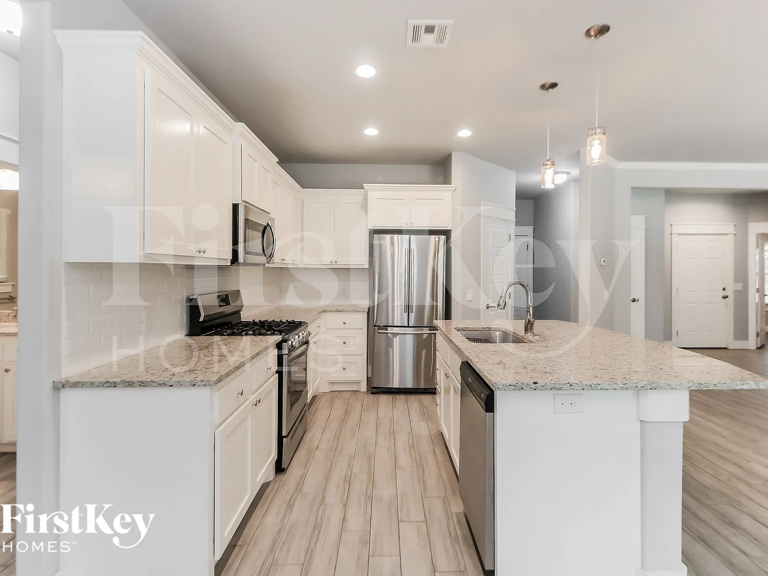 3 bed, 2.0 bath, 1655 sqft, $2,185 — Photo 4
