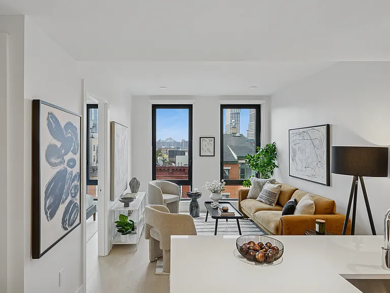 170 Freeman St #206 — Photo 1