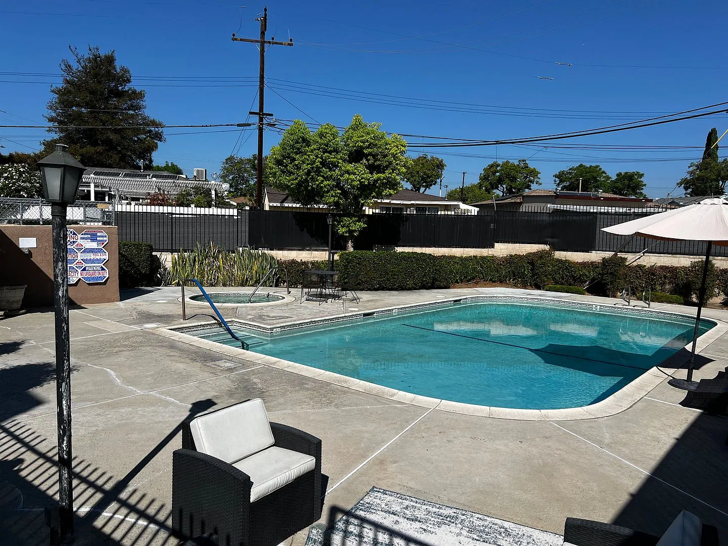 2 Bedroom 1.5 Bath Condo with 2 Car Garage for Rent in Whittier — Photo 4