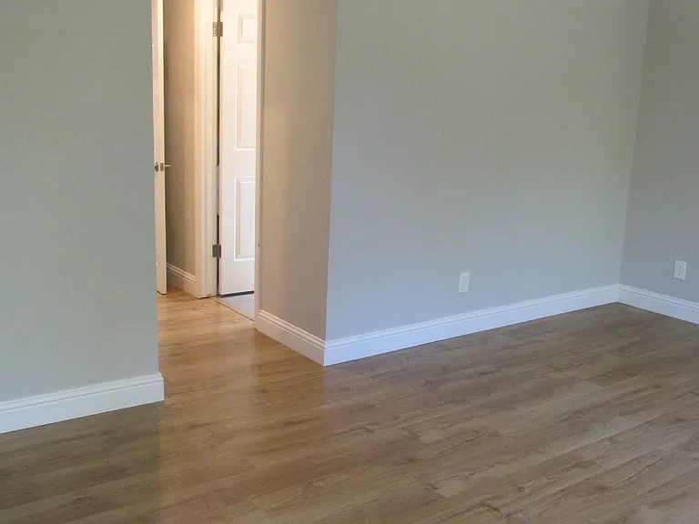 414 Woodbridge St — Photo 20