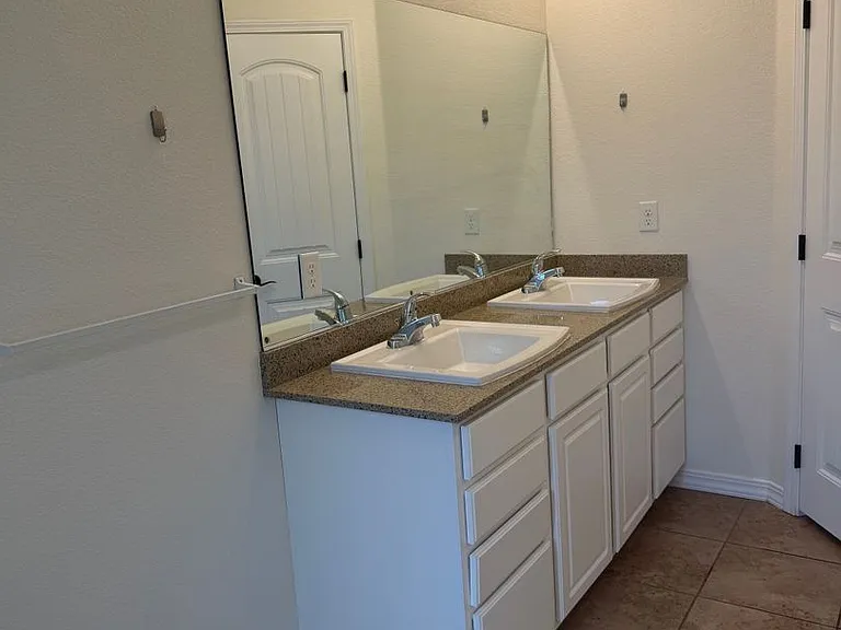 1708 College Park — Photo 10