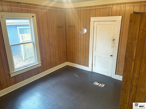 3rd image of 305 Pelican Dr