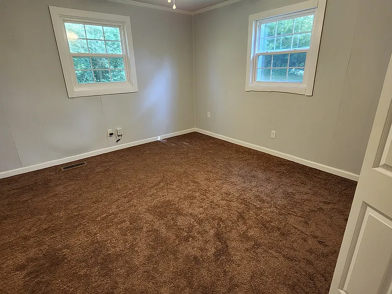 204 Shryer Rd — Photo 8