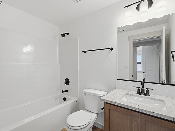 4th image of 2213 W 10th Ave