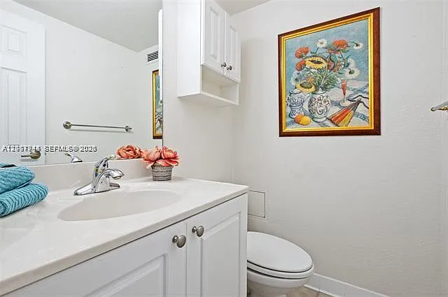 2501 S Ocean Dr #402 — Photo 16