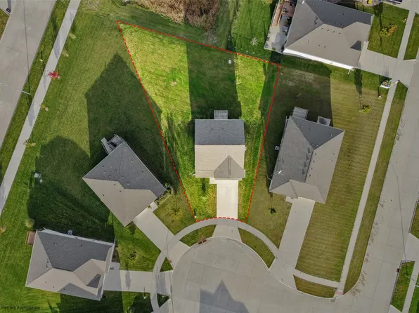 4175 Cheyenne Ct, Waukee, IA 50263