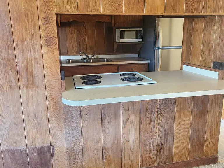 360B Lama St — Photo 8