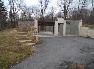 2269 E Mount Hope Rd, Manheim, PA 17545