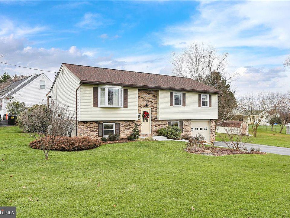 1st image of 418 Cassidy Ct