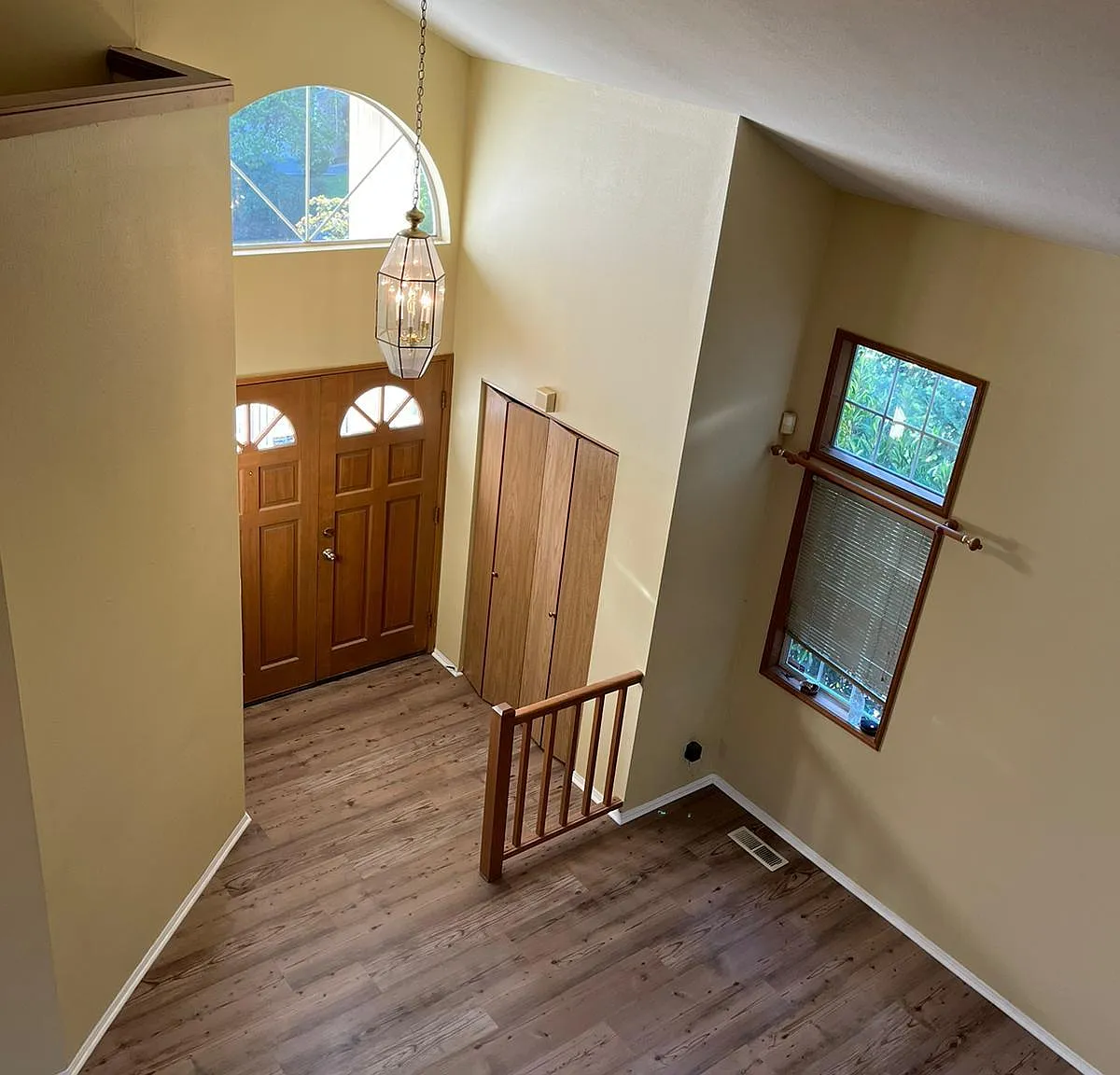 3 bed, 2.5 bath, 1860 sqft, $3,490 — Photo 3