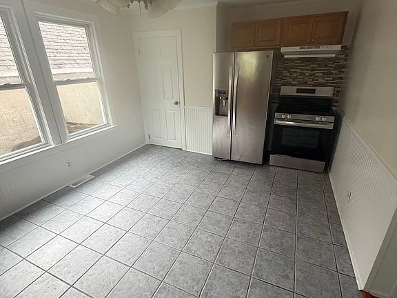 2nd image of 686 Cumberland Hill Rd Floor 1