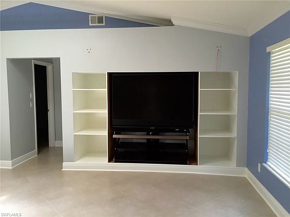 2nd image of 217 SW 38th St