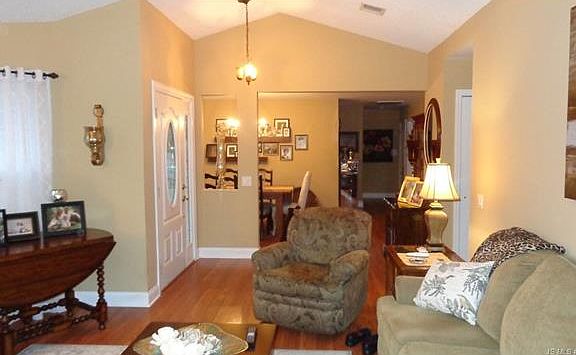 4th image of 18 Prado Ct