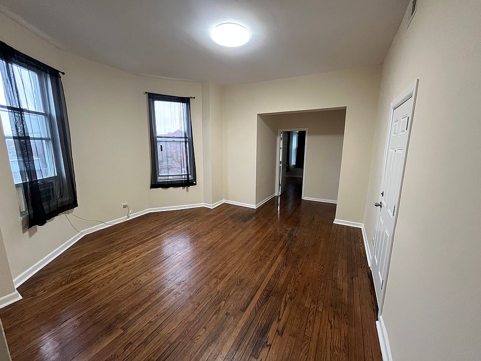 1st image of 1325 S Sawyer Ave #3
