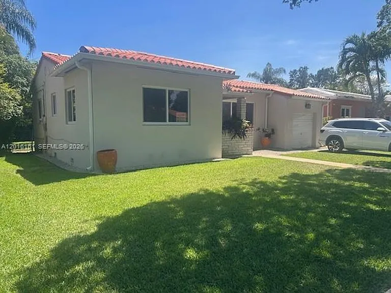 322 Fluvia Ave — Photo 3
