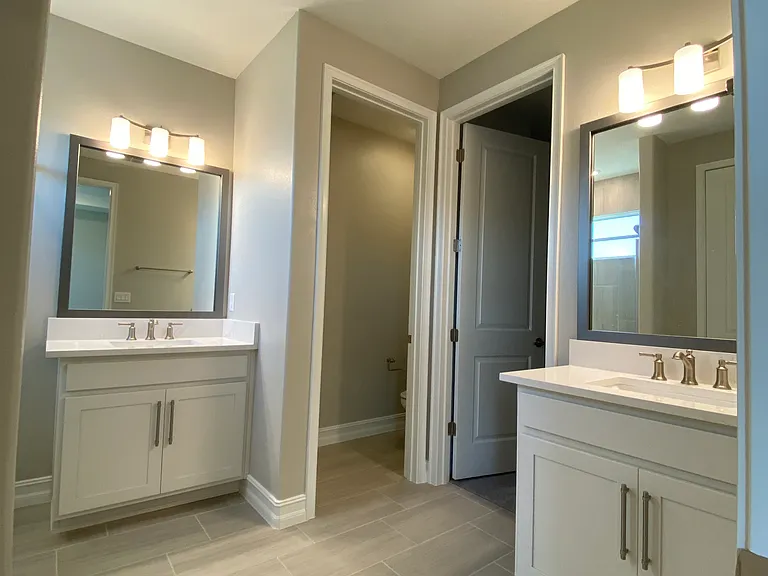 4671 Almada Ln — Photo 20