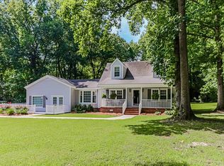 214 Crest Dr, Mount Olive, NC 28365