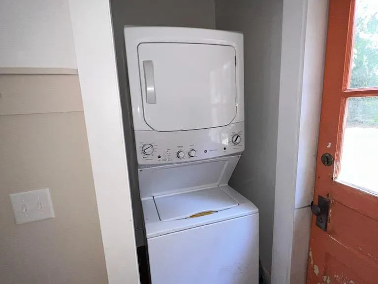 Stackable Washer/Dryer included