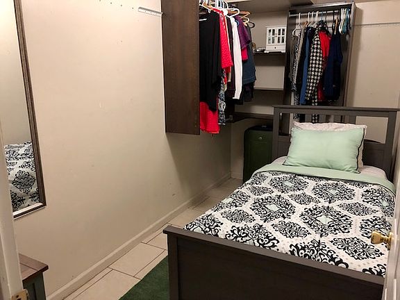 5th image of 107 Amherst St #1