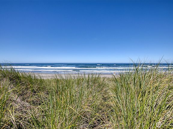 3rd image of 1335 Ocean Shores Boulevard SW #S13