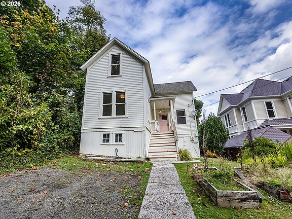 2nd image of 3724 Grand Ave