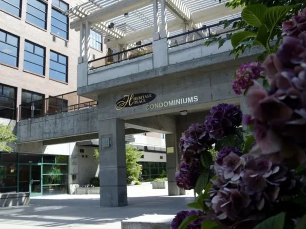 300 W 8th St Unit 305, Vancouver, WA 98660