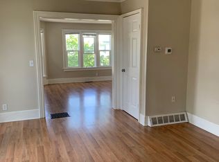 106 Carrier St NE, Grand Rapids, MI 49505