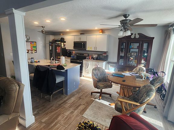 4th image of 14 Coventry Ln