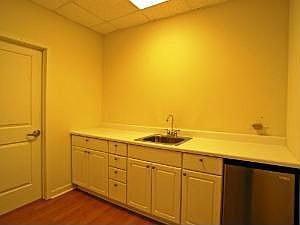 Kitchenette Area w/Private Bath