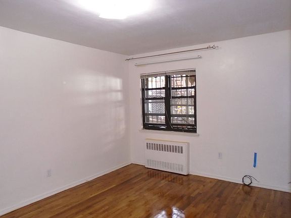 5th image of 7904 150th St #1