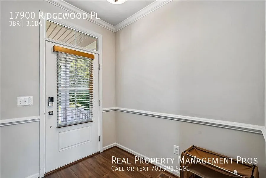 Welcome to this beautiful home in the desirable Bluffs at Sleeter Lake! — Photo 3