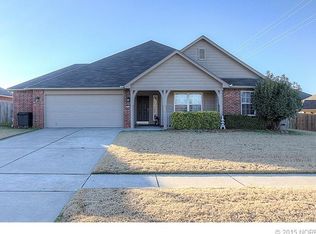 21636 E 39th St S, Broken Arrow, OK 74014