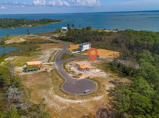 519 Freedom Park Rd, Beaufort, NC 28516