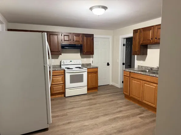 495 N Main St, Barre, VT 05641
