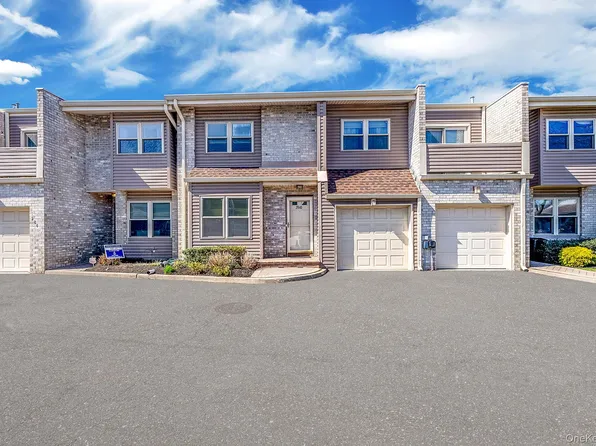 2840 Nicole Court, Oceanside, NY 11572