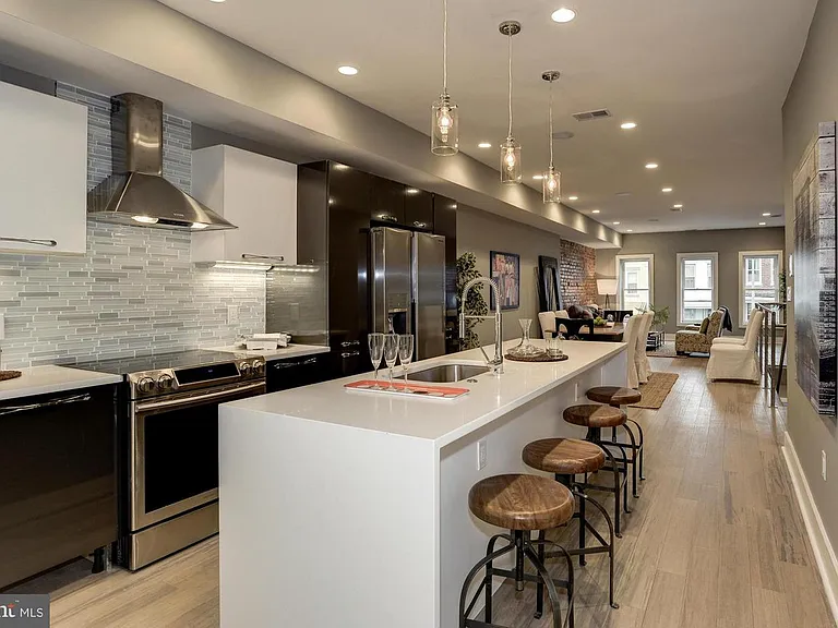 3015 Warder St NW #1 — Photo 4