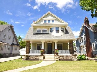 2991 E Overlook Rd, Cleveland Heights, OH 44118
