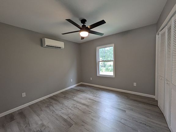 4th image of 120 Long Pond Loop