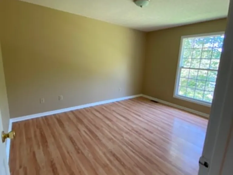 110 Cornett Ln — Photo 8