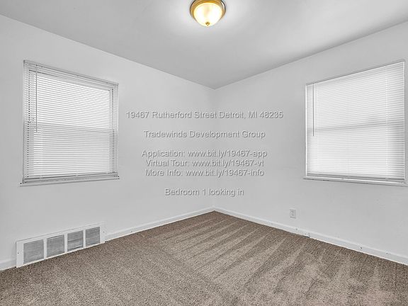 4th image of 19467 Rutherford St