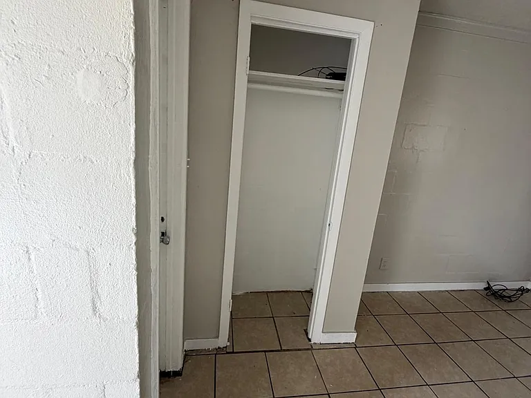 541 Washington Ave #8 — Photo 6