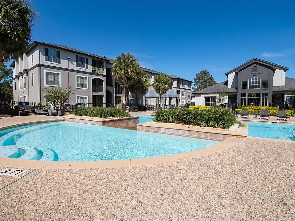 Aura at Westchase